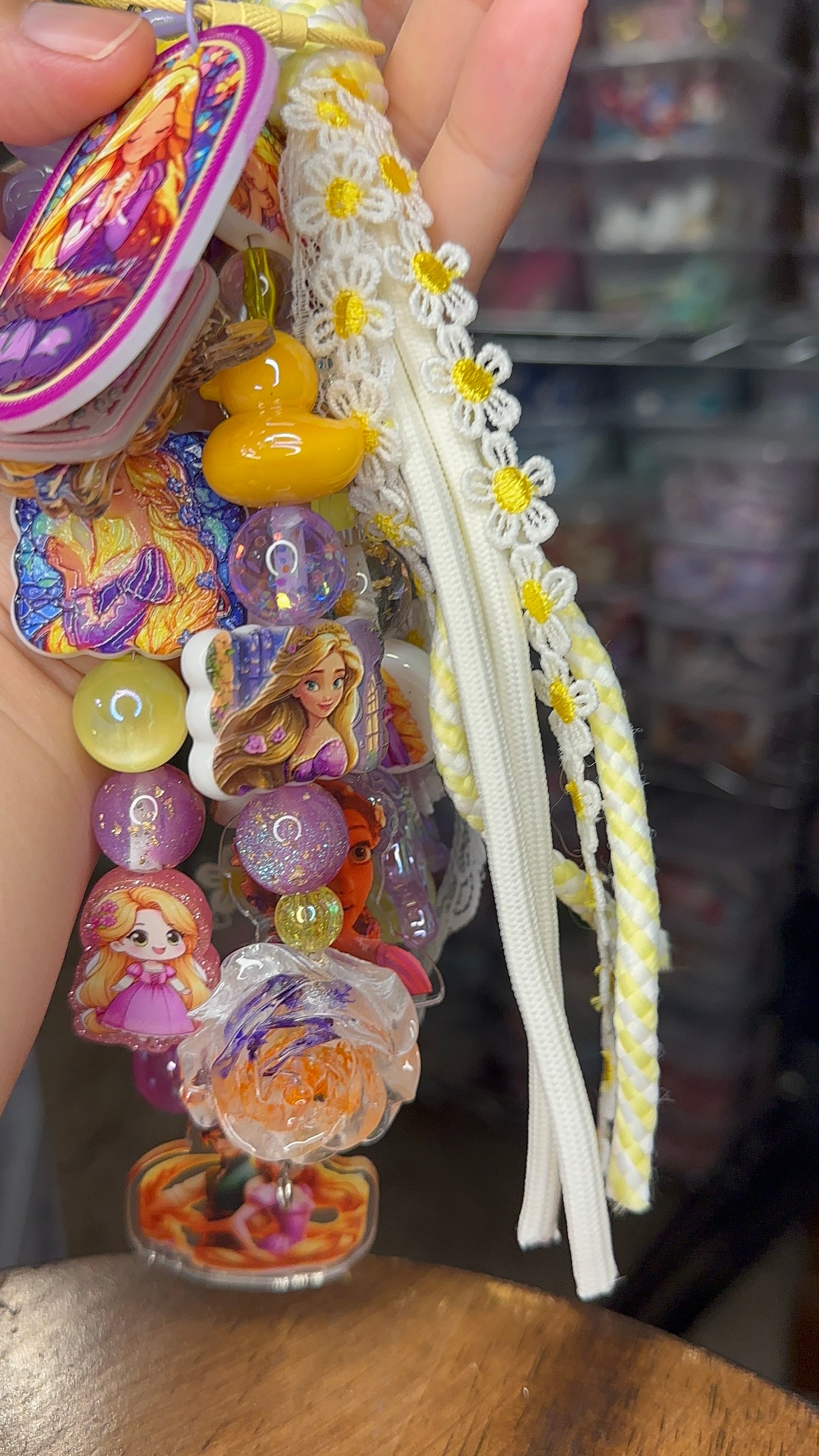 ✨ Golden Flower Princess Purse Charm ✨$34