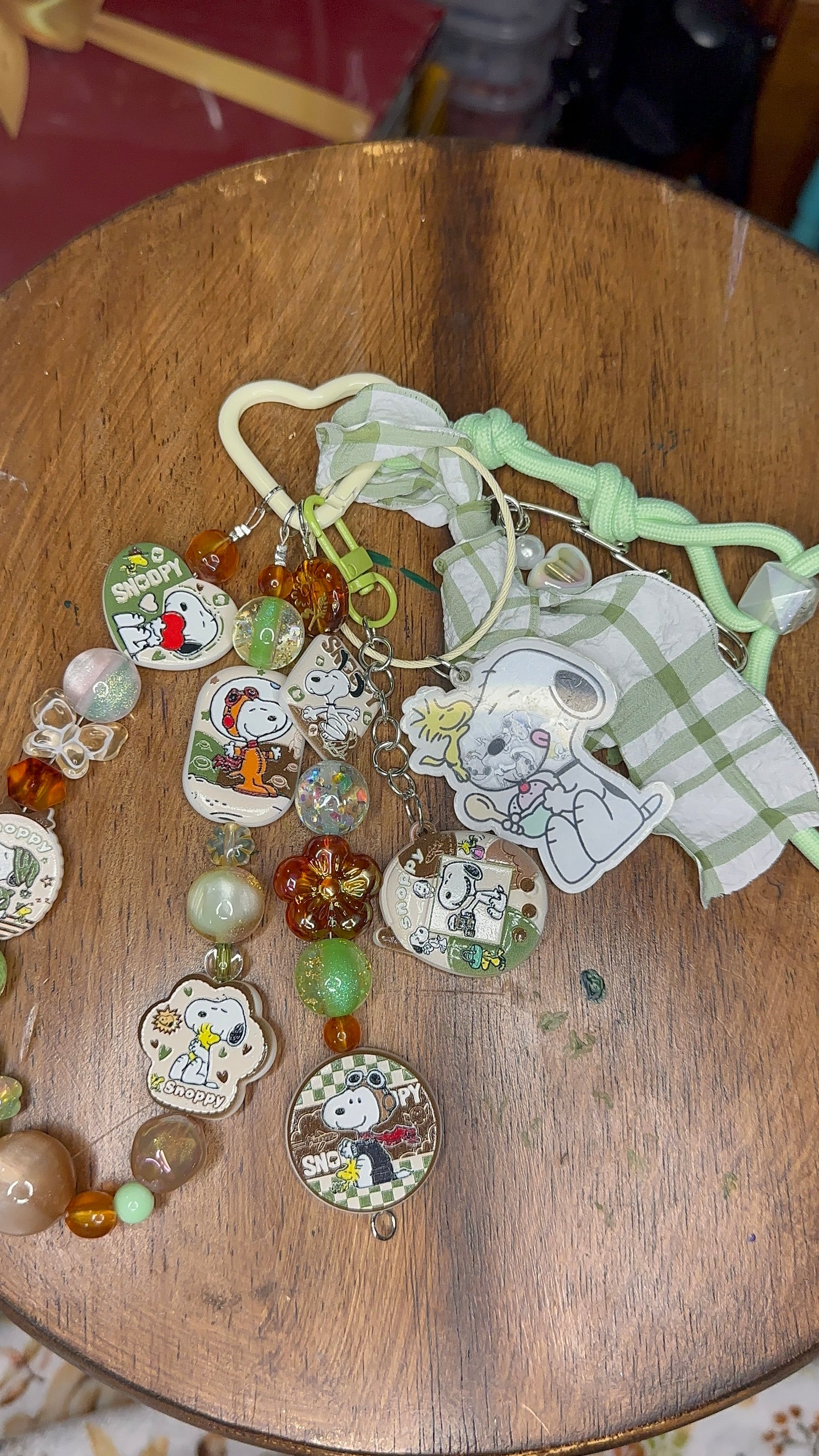 🐶💚 “Vintage Adventure Snoopy” Keychain $28
