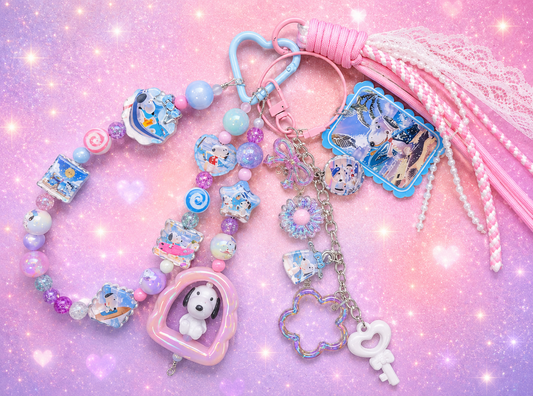 Pastel Snoopy Beach Charm Strap – Kawaii Beaded Bag & Phone Charm
$34